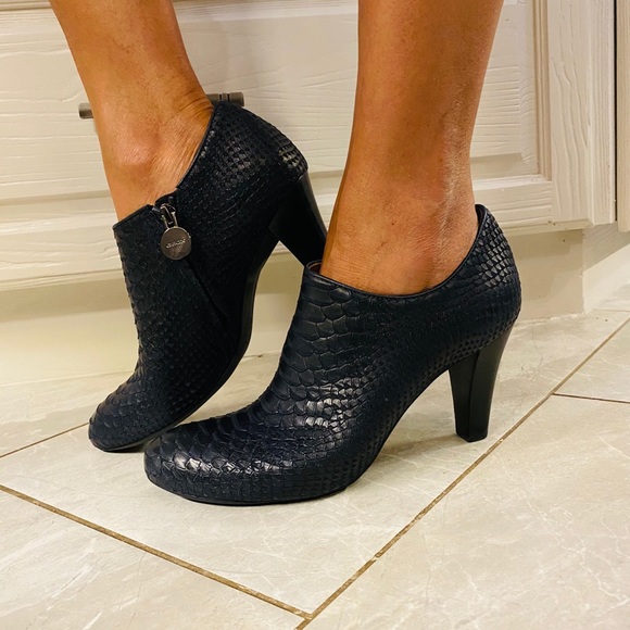 Beautiful leather Geox shoes